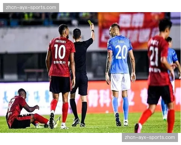 法甲第28轮裁判名单公布，焦点战巴黎VS里尔由图尔平执法